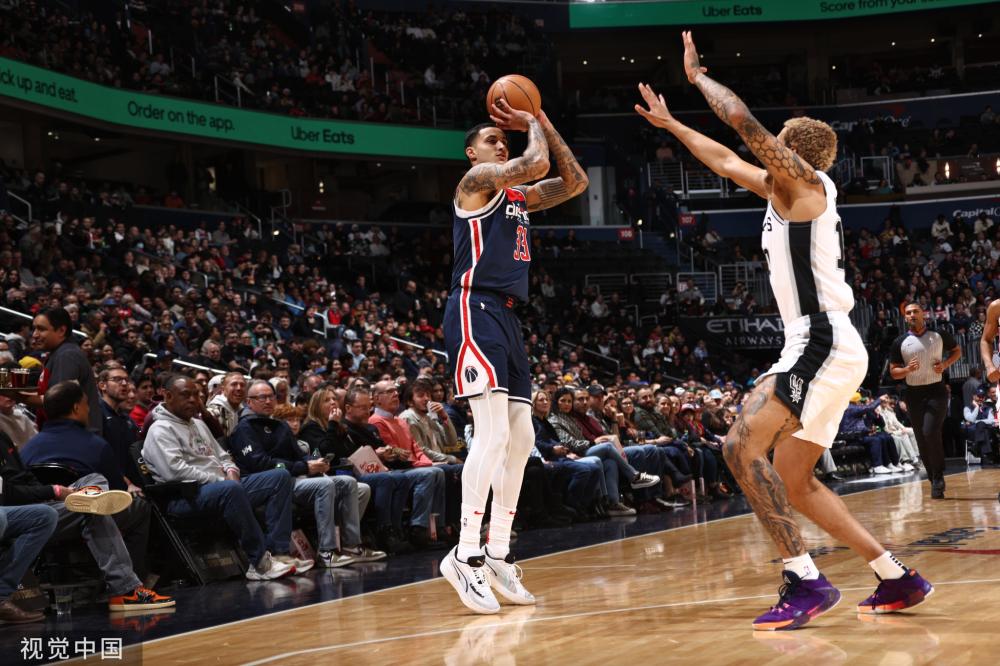 放假期里的 放假期里的